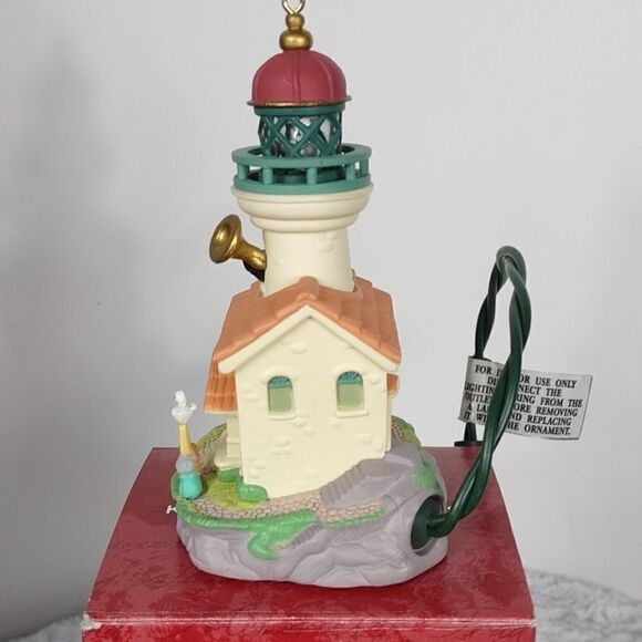 Vintage Hallmark FlashingLight Lighthouse Ornament - Picture 4 of 8